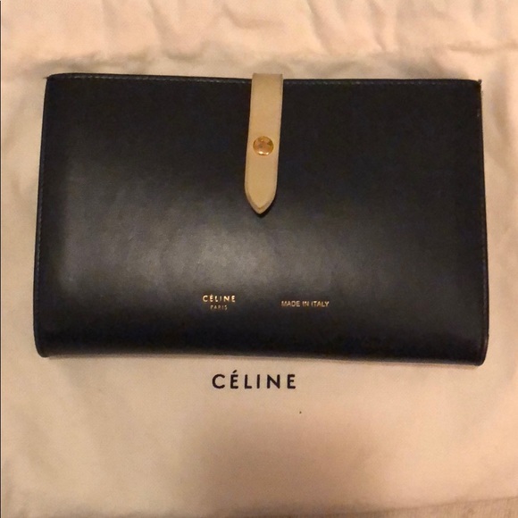 Celine Large Strap Wallet Grained Calfskin - Picture 2 of 7